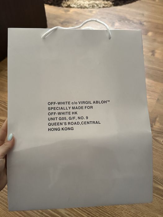 Sneakersi Off-White Odsy