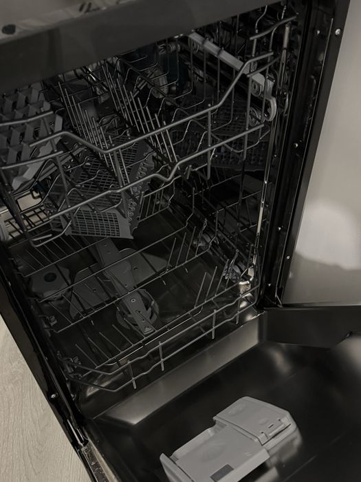 Посудомоечная машина пользовались 6 месяцев