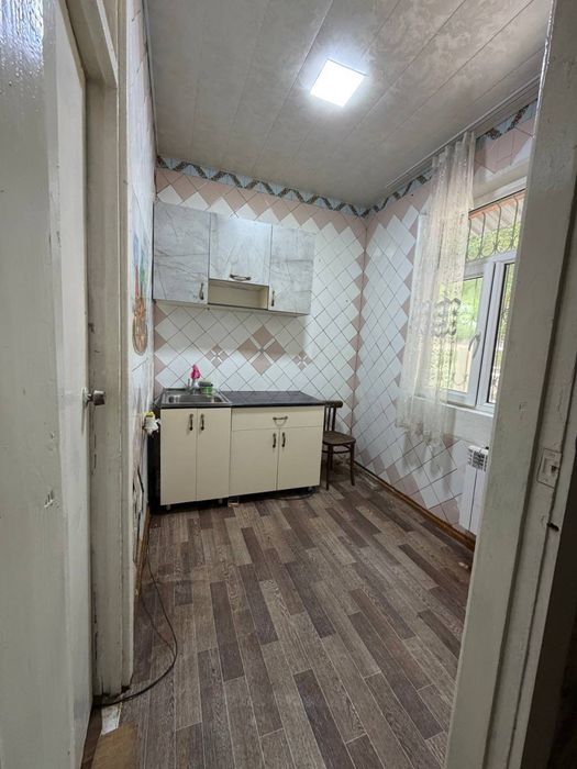 Чиланзар - 8 кв 3/1/4. 65м2 Срочно Продам квартиру срочно