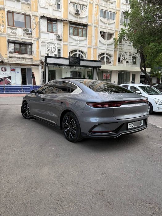 Byd Han Dual motor. Full. Tozza