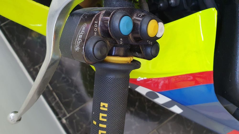 Vând BMW s1000rr circuit an 2015 preț 8000 euro