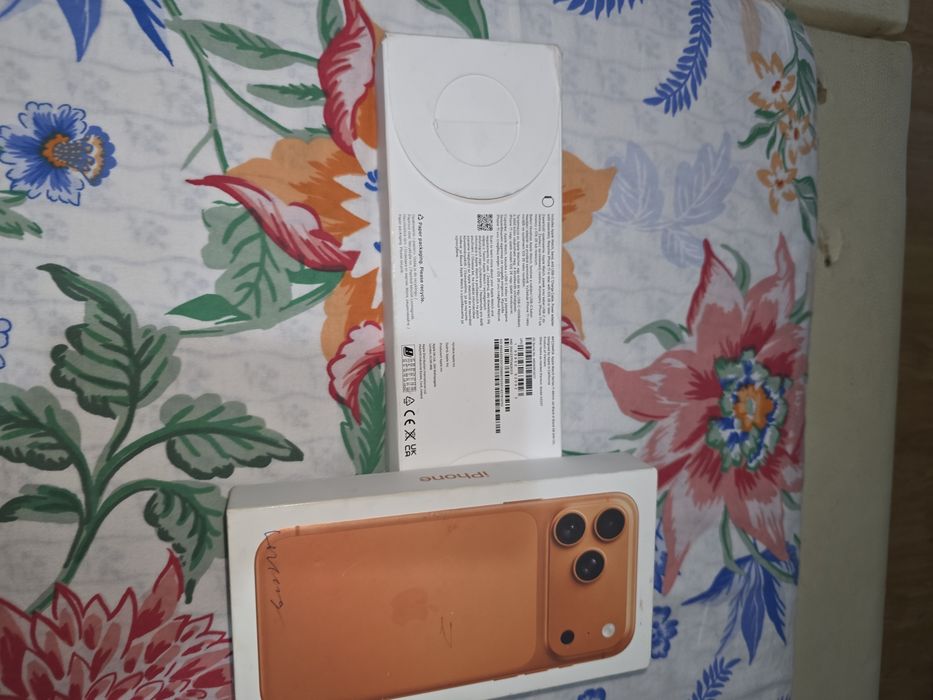 Iphone 17 promax 256GB  portocaliu/apple watch 11 46mm