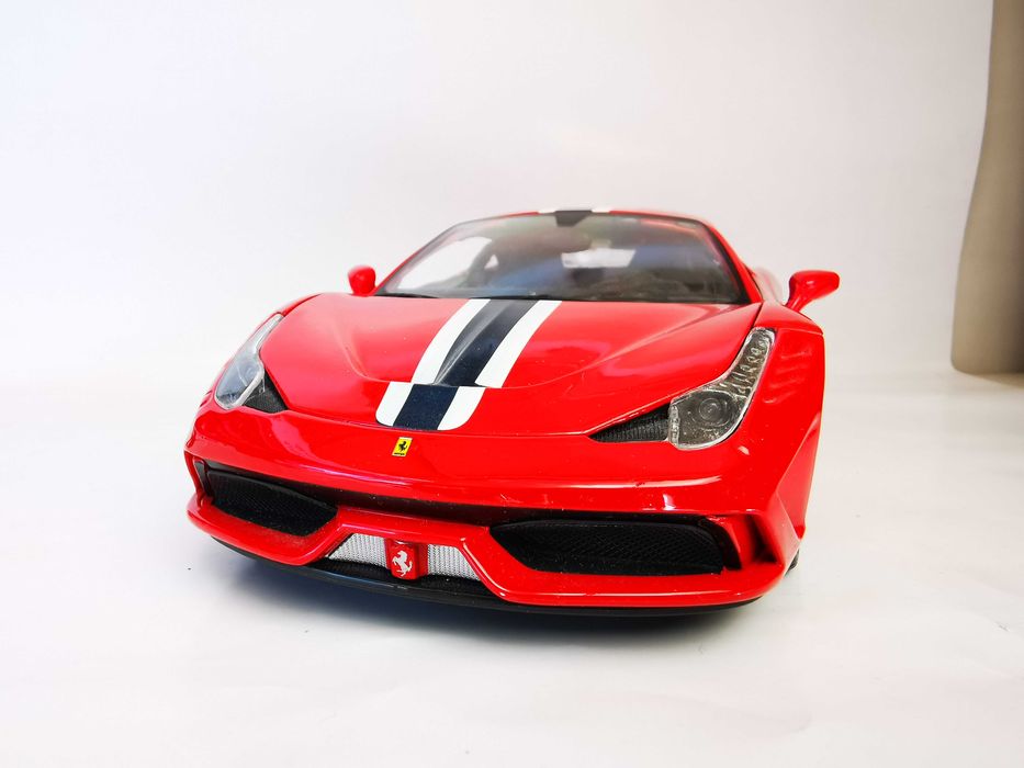 Ferrari 1:18 Ферари