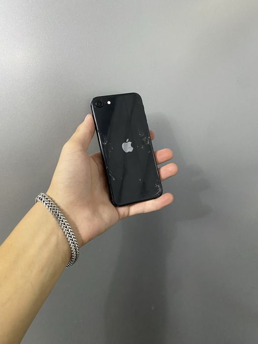 iPhone SE 2020 77% emkost arzon