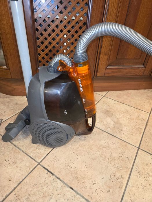 Прахосмукачка SIEMENS SX1 1800w