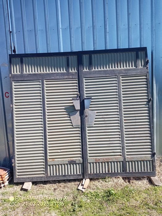 Гаражна врата  метална здрава