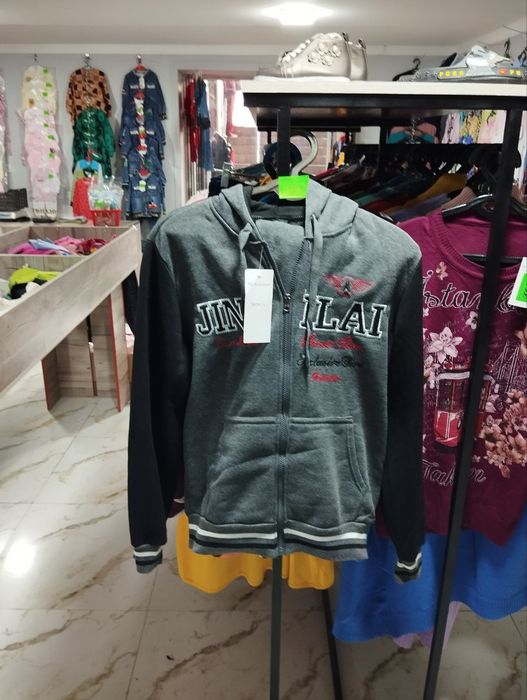 Ликвидация товаров Спортивные костюмы Китай