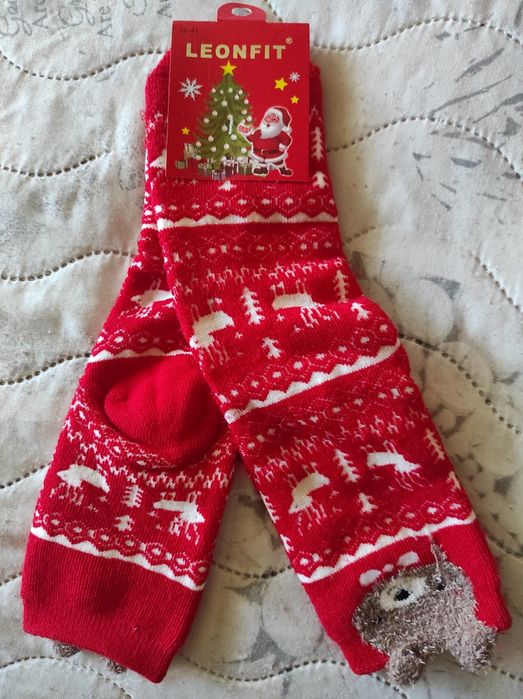 Дамски чорапи и пантофи