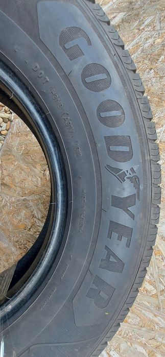 Anvelopa  225/75 R16C Goodyear 235/45 R18 98Y