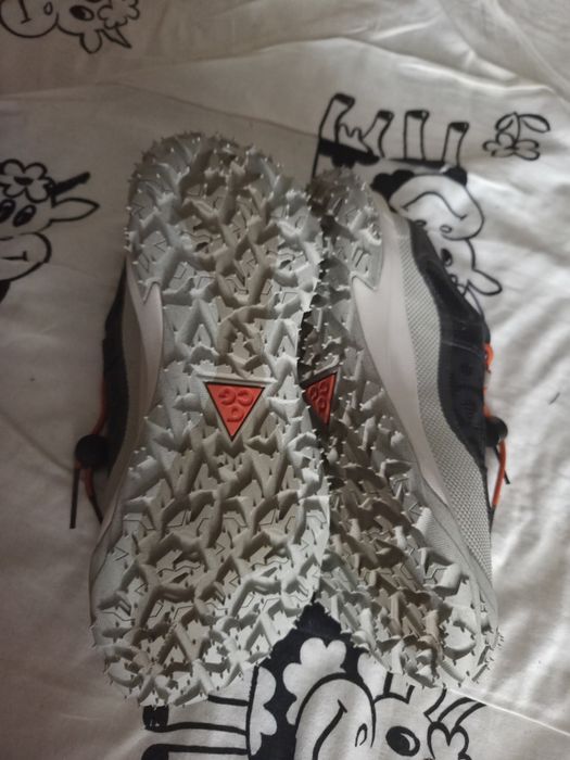 Nike ACG маратонки