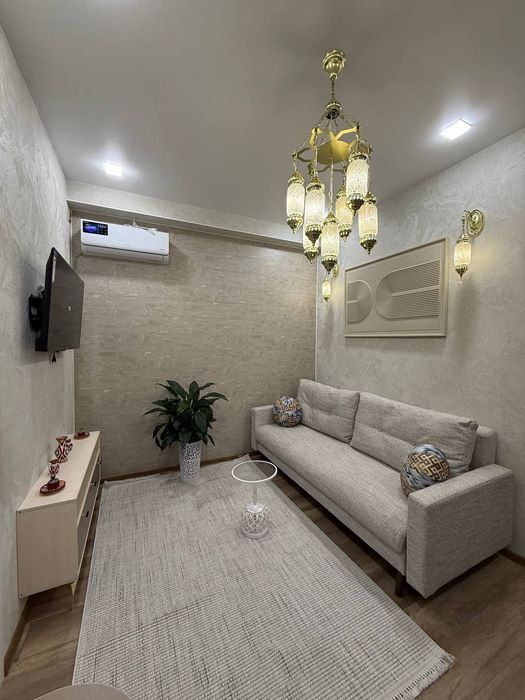 & YAKKASAROY Novostroyka 2/6/10 Yevroremont appartamaent sotiladi