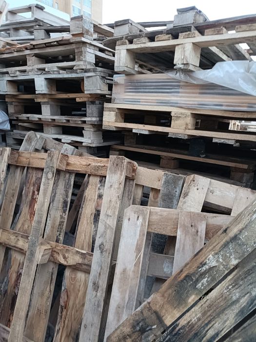 Продам поддоны срочно