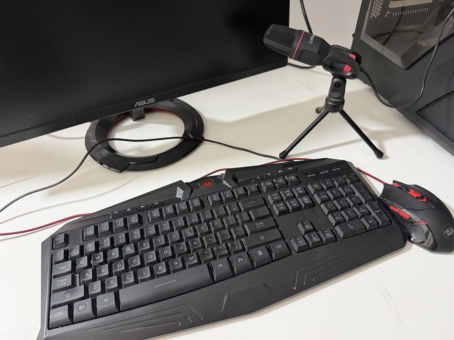Set gaming: tastatura + mouse + microfon