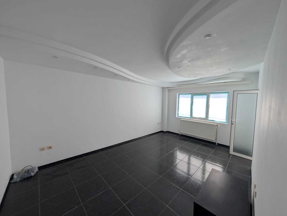 Apartament 3 camere confort 1 decomandat, Calarasi 4, renovat total