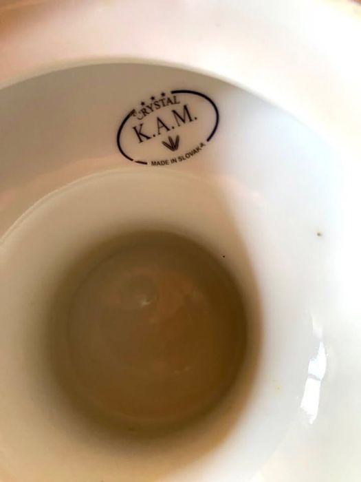 Порцеланова поставка за торта