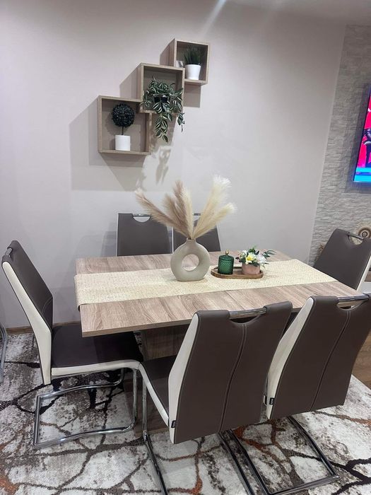 Комплект маса и столове