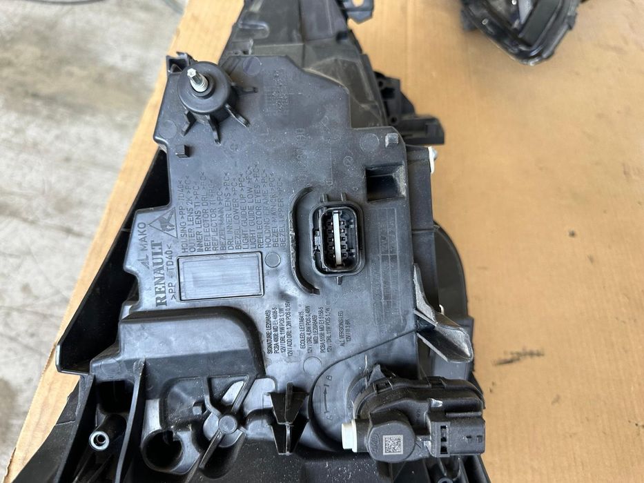 Фарове за Рено клио 2022г