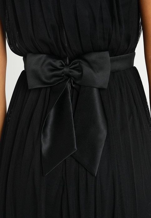 Черна рокля с тюл Maya deluxe и черна панделка ххс eu32 хс размер