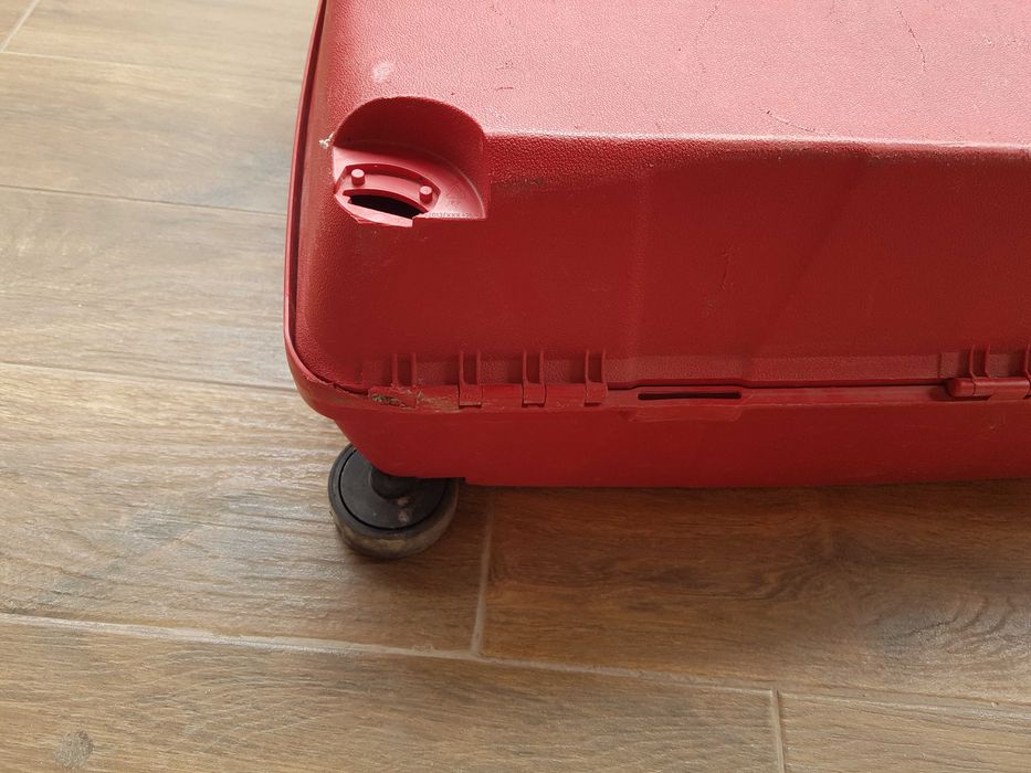 Голям куфар Samsonite Magnum, от поликарбонат