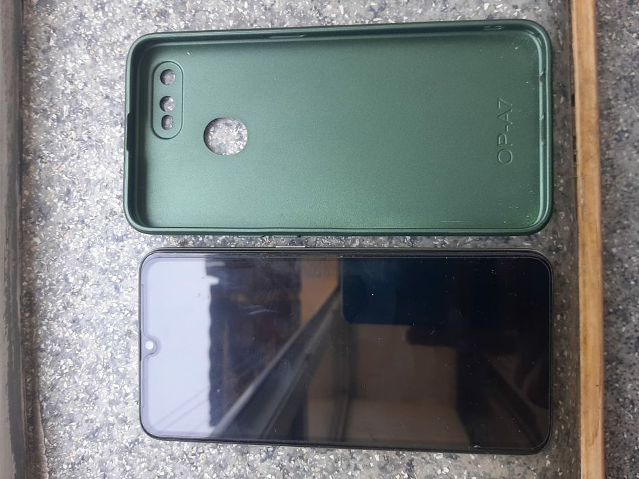 Продам  OPPO AX7