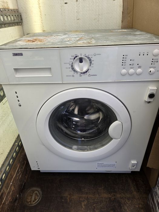 Пералня за вграждане Zanussi