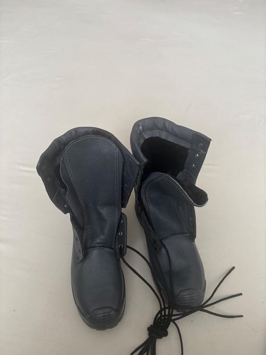 Продам спецобувь зимние 43р-р