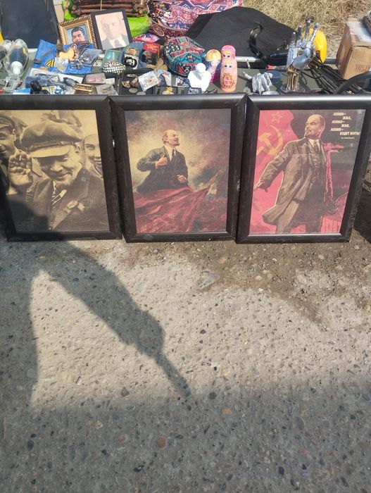 Портрет Ленин,Сталин,и фляжки СССР