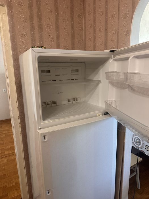 Холодильник продам