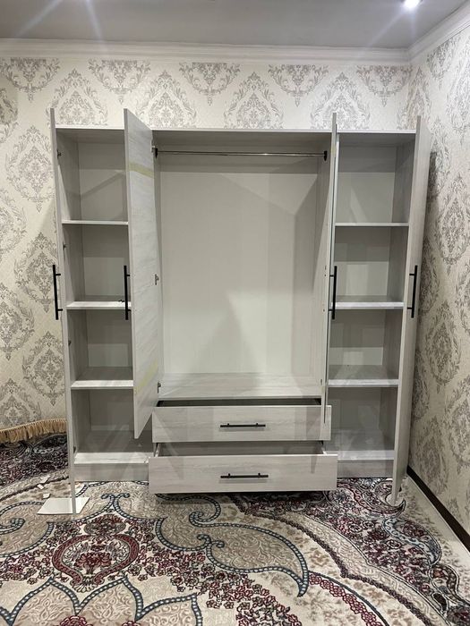 Shkaf sotiladi dastafka ustanovka bepul