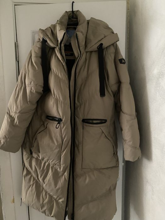 Geaca lunga calduroasa