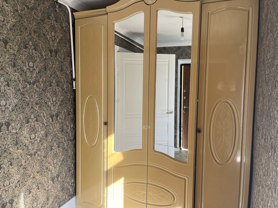 Продам шкаф б/у за 10 000 тг