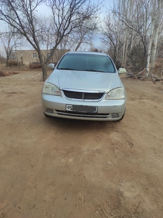 Шевроле Лачетти 2009 год