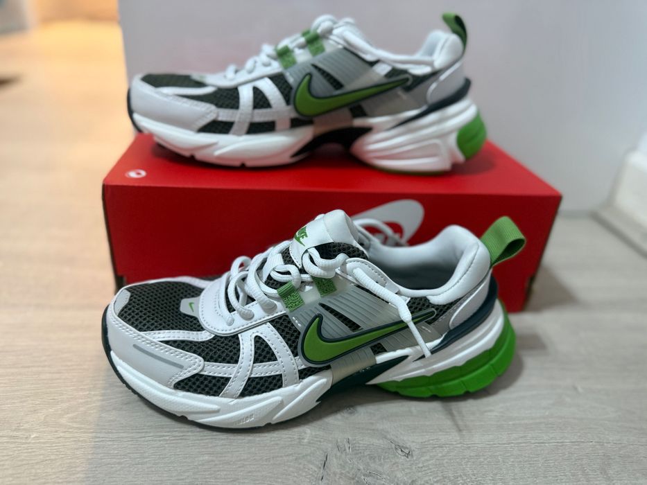 Дамски маратонки Nike V2K оригинални