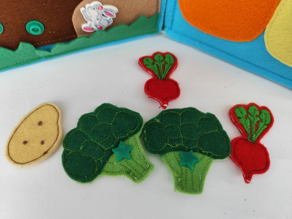 Тиха книжка по метода Монтесори