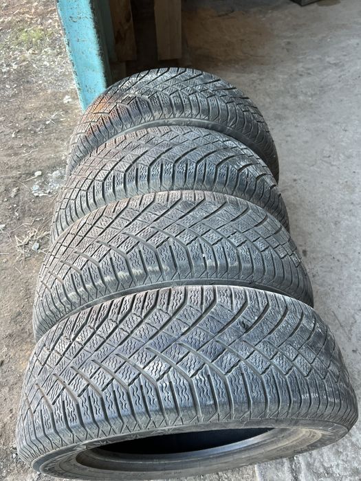 Резина 215/65/16