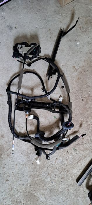 Macara broasca usa stanga koleos 2 după 2018