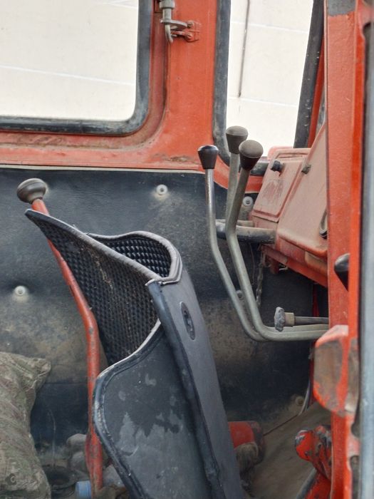 Дт75.булдозер...