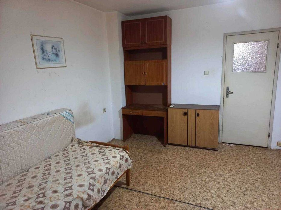 Дава се под наем Двустаен апартамент в Бургас, Възраждане - 74 кв.м за 357 € - Снимка #4