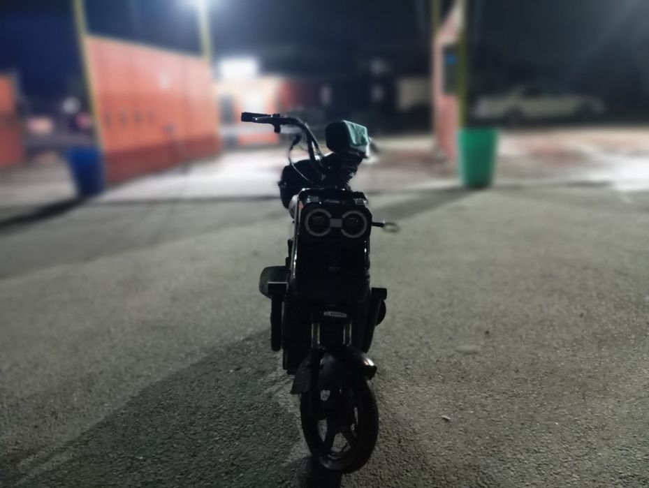 Продам элеутроскутер танк 108