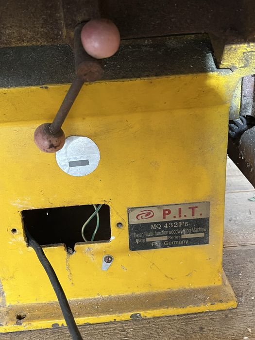 Деревообрабатывающий станок