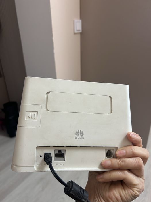 Продам роутер симочный . Huawei