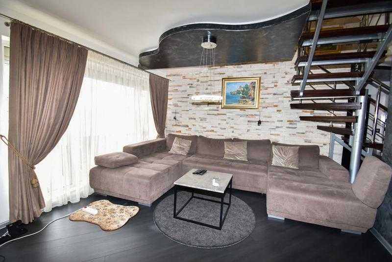 Продаваме 4-Стаен Апартамент В Кръстова вада