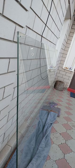 Продам Стекло 8мм