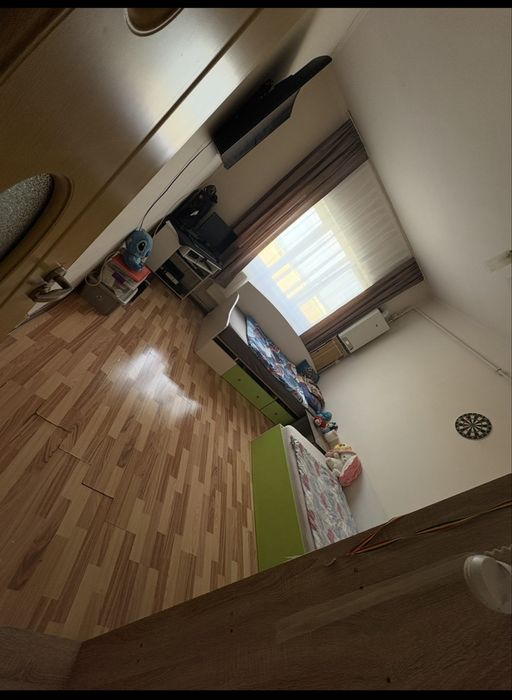 Inchiriez apartament