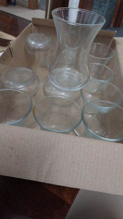 Кружки белые ,стеклянные стаканы