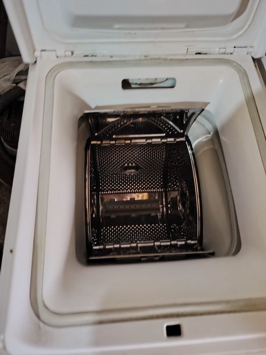 Vand masina spalat haine whirlpool