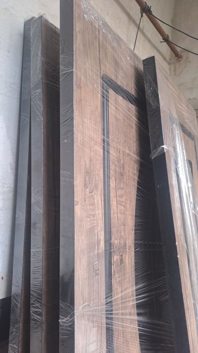 Продаю двери шт 4