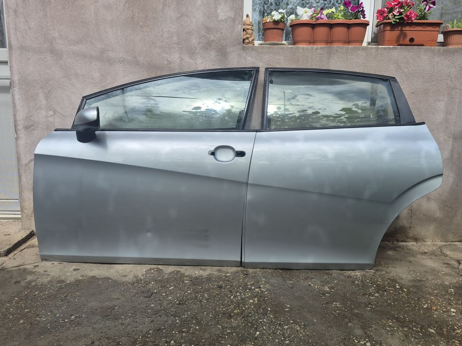 Vând uși seat leon p1 2008