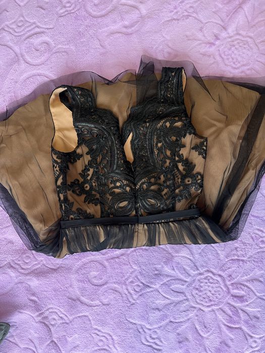 Официална рокля