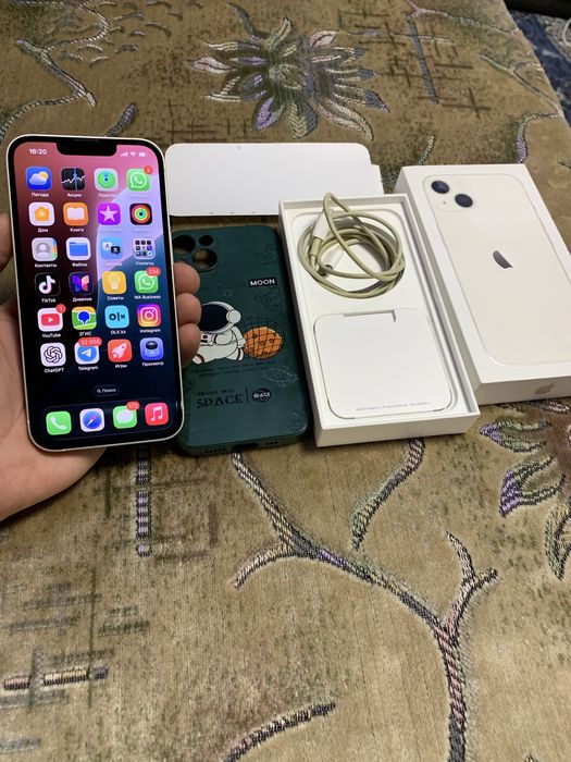 Продам телефон Айфон 13 128Gb